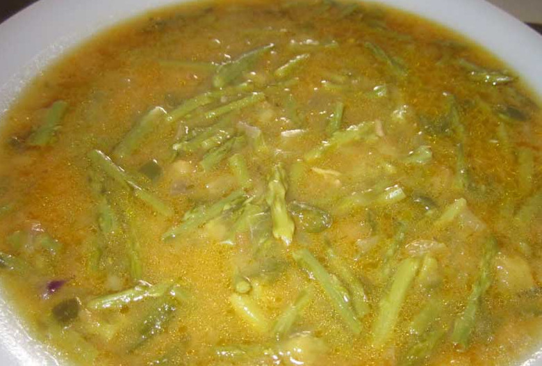 Sopa de espárragos trigueros